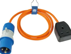 Adapterkabel 1,5 m CEE Stecker auf British Standard BS1363 Typ G, Außenbereich IP44