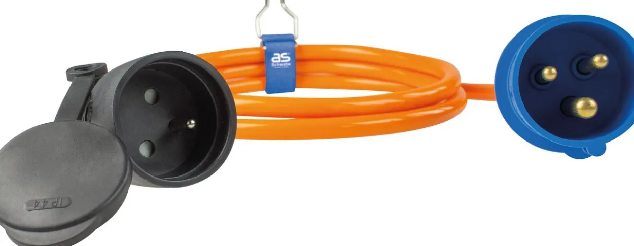 Adapterkabel 1,5 m CEE Stecker mit Spannungsanzeige auf Französiche NF Kupplung, Außenbereich IP44