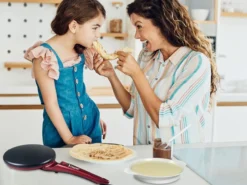 Beper BT.710Y Crêpes Maker 800W, 20cm Antihaft, für Crêpes, Pancakes & Omelett, mit Teigbehälter