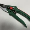 Bypass-Schere mit einstellbarem Öffnungswinkel, ca. 18,5 cm – Schwarz/Grün