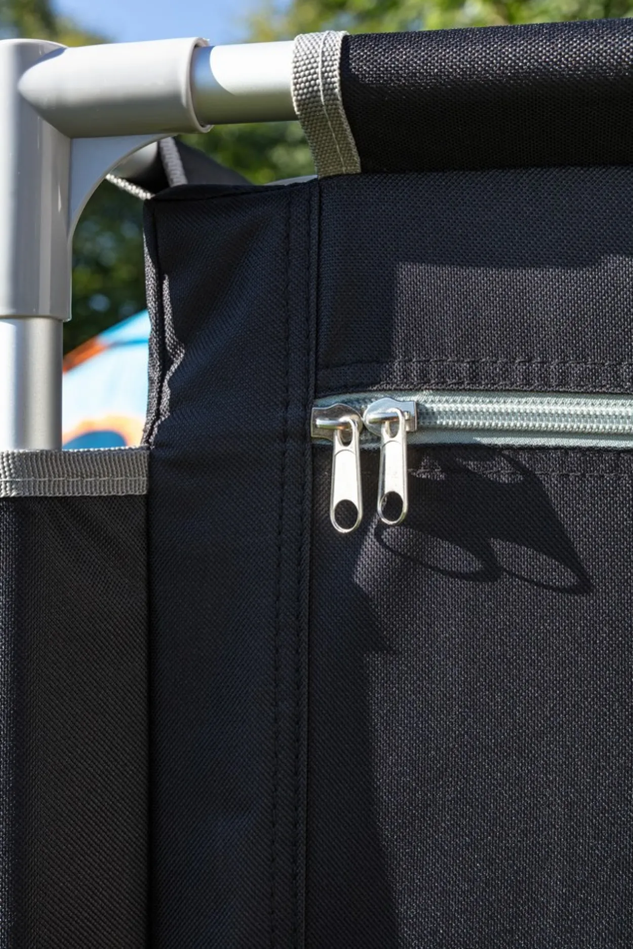Campingküche mit 3-stufigem Stoffschrank, ca. 57x47x98 cm – schwarz/grau
