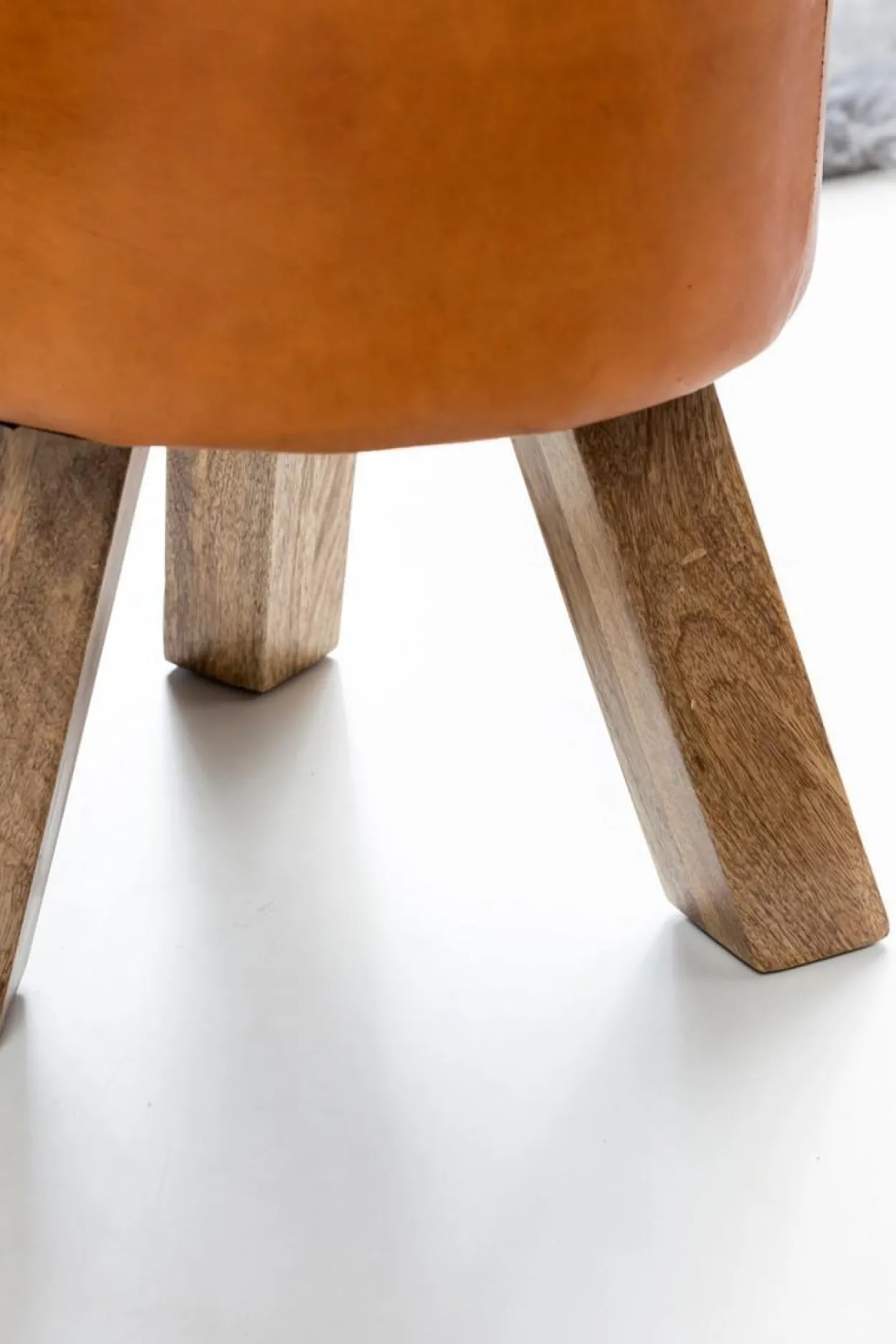 Design Turnbock Sitzhocker Echtleder Braun