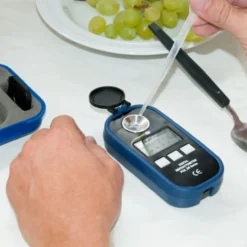 Digitales Refraktometer PCE-DRW 2
