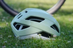 E-Bike Smart Fahrradhelm, 55-59 cm, grün/weiß