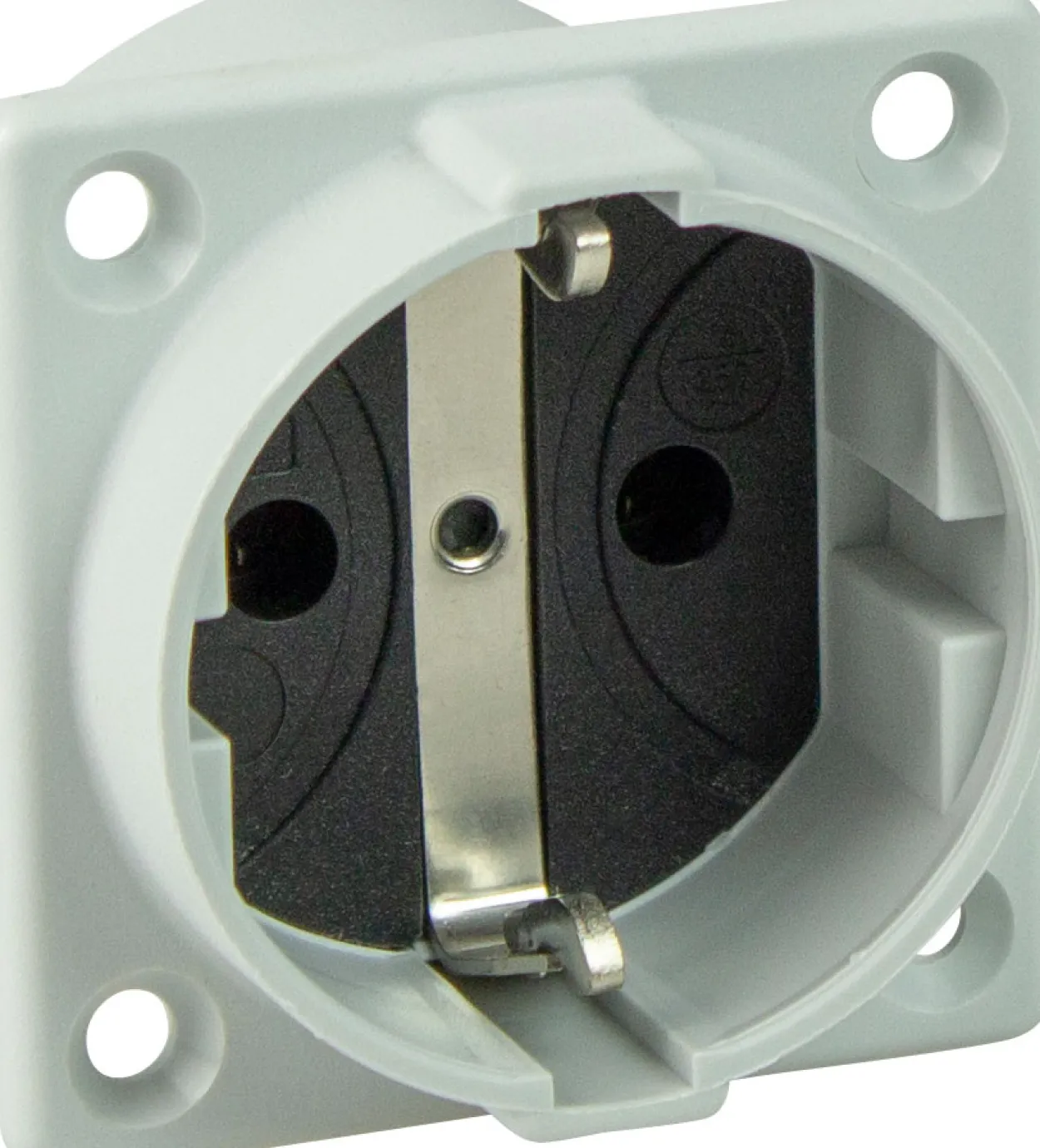 Einbausteckdose 230 V 16 A IP20