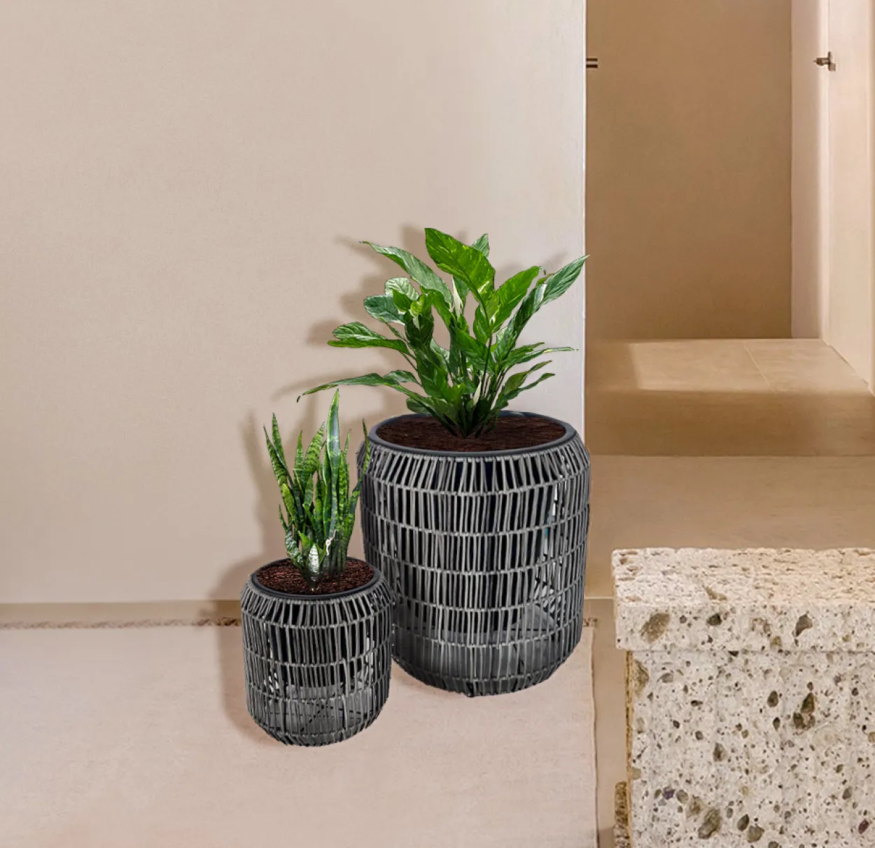 2er-Set Blumentopf aus Stahl mit Kunststofftopf - Schwarz/Grau