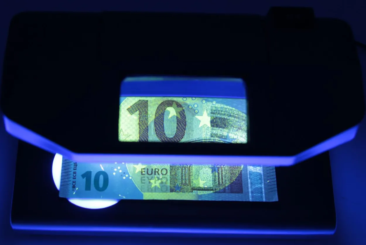 Geldscheinprüfgerät OLYMPIA UV 588