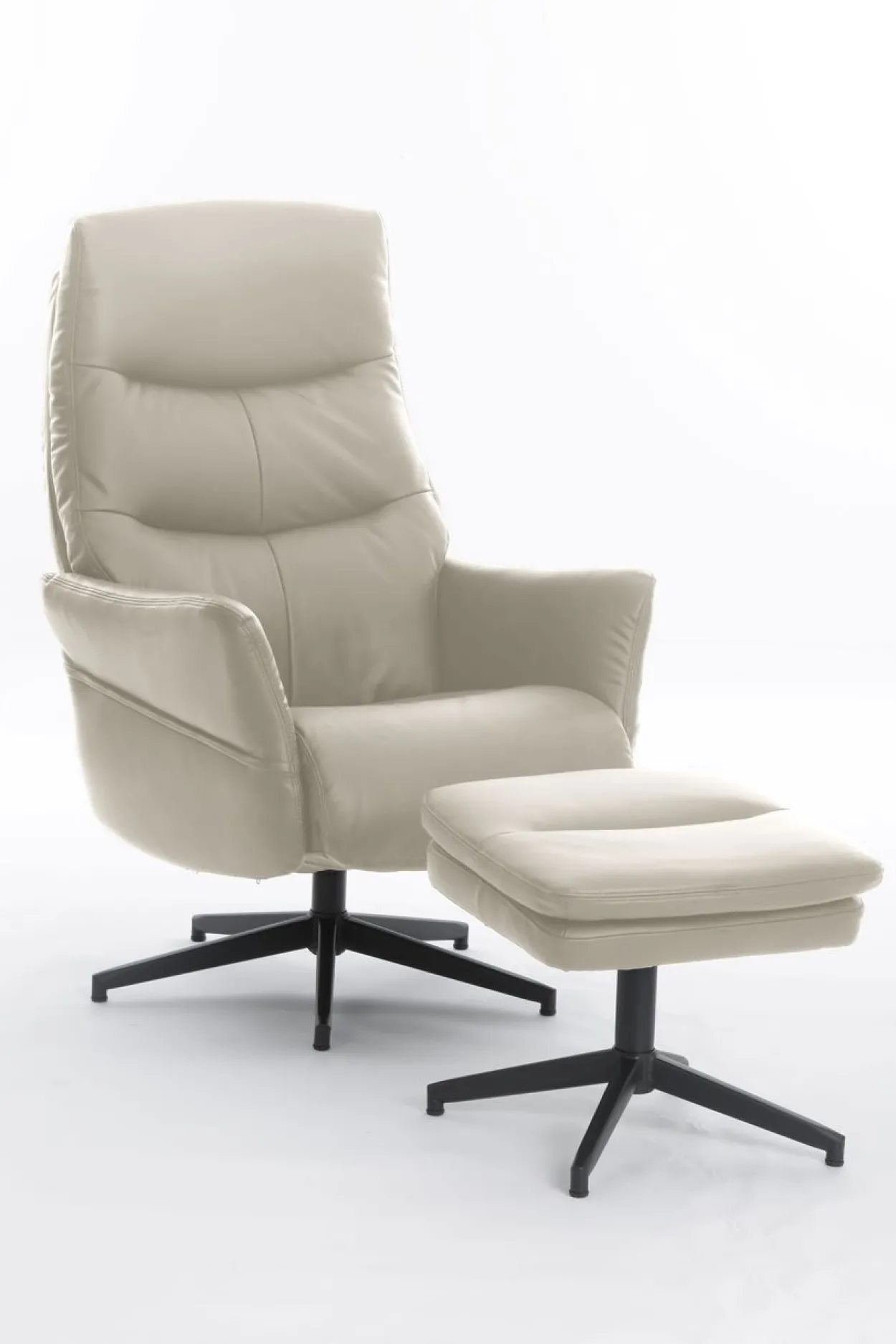 gepolsteter Relaxsessel mit Hocker - beige