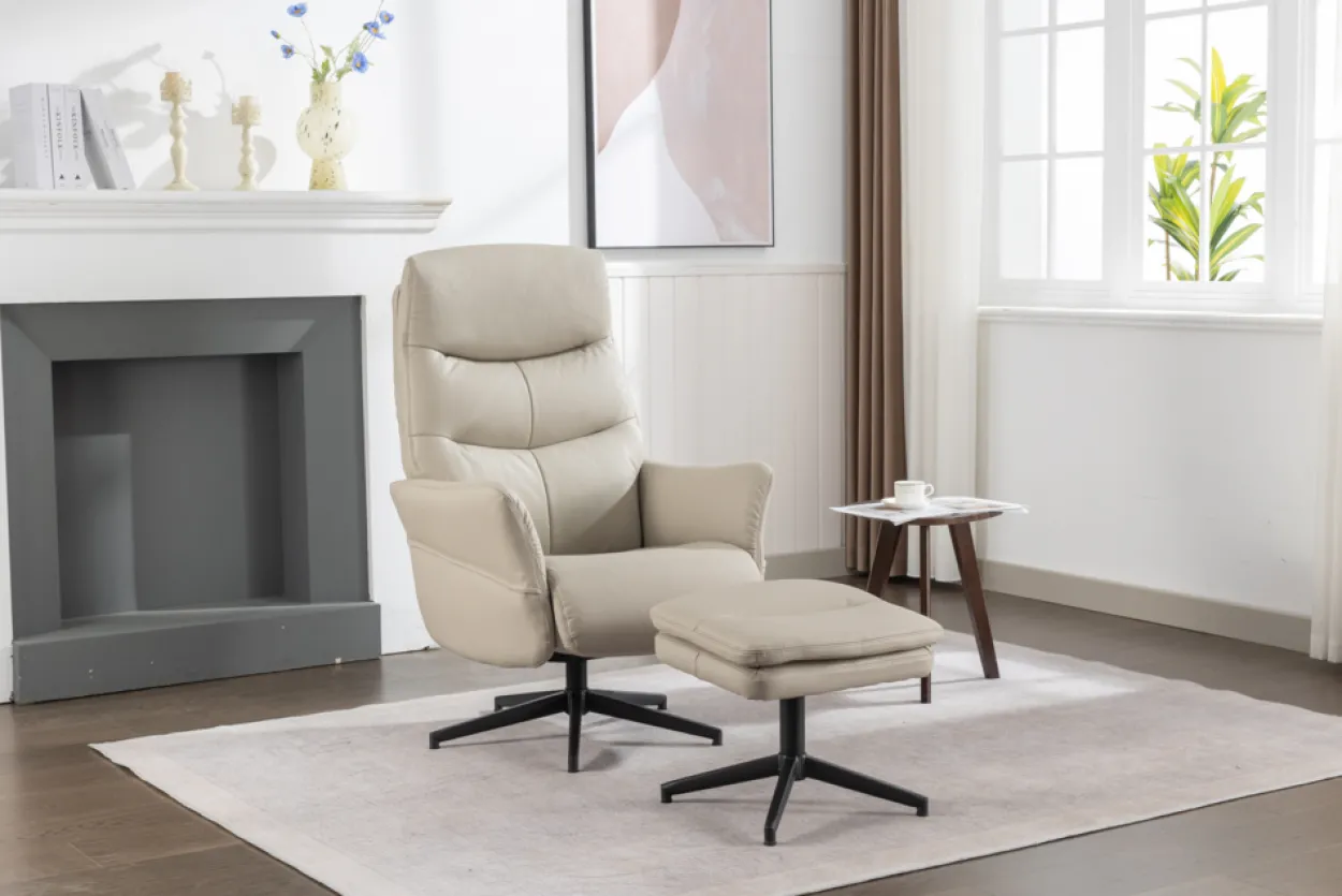 gepolsteter Relaxsessel mit Hocker - beige