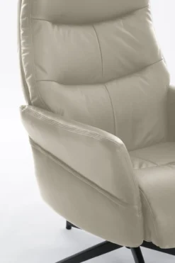 gepolsteter Relaxsessel mit Hocker - beige