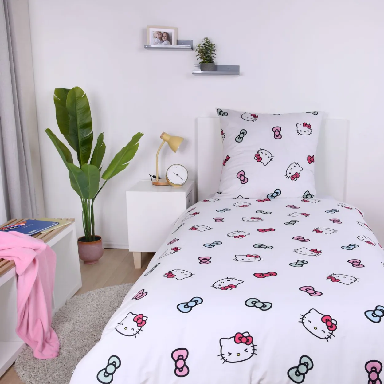 Hello Kitty Bettwäsche Größe 80x80 + 135x200 cm