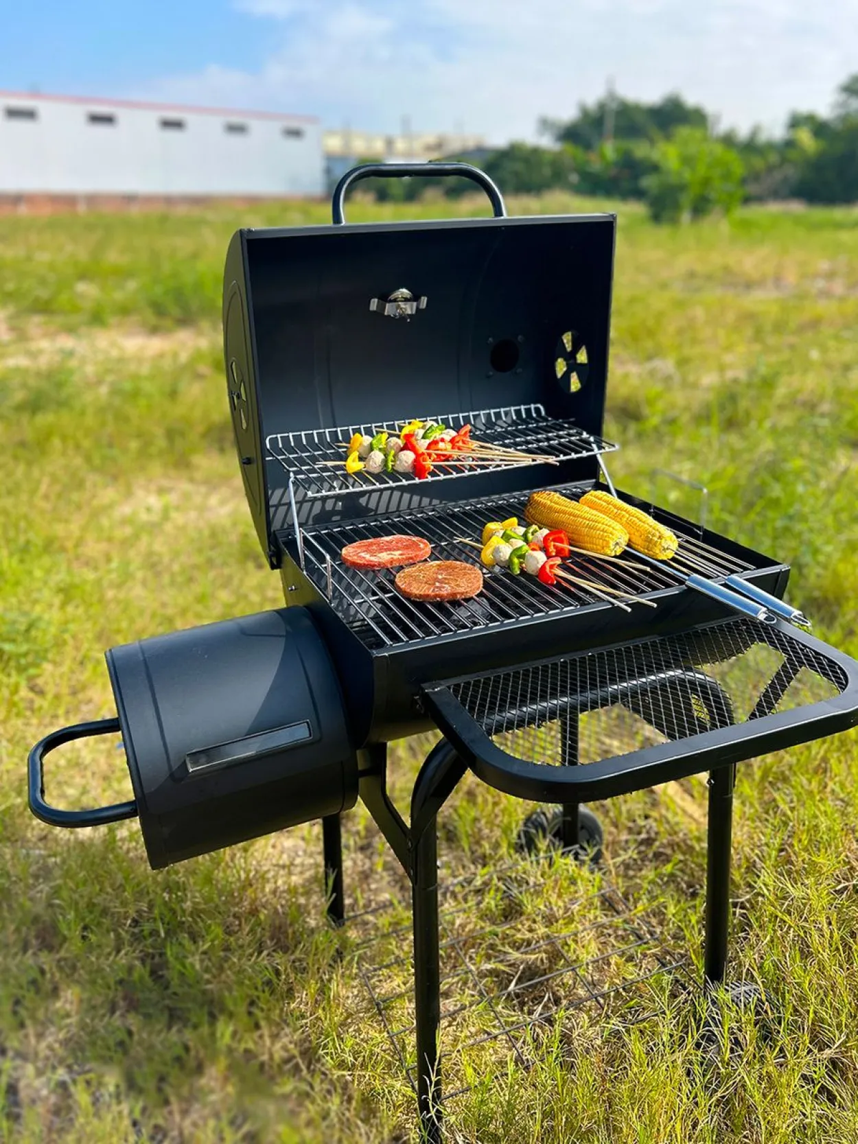 Holzkohlefassgrill - ca. 90 x 70 x 126 cm