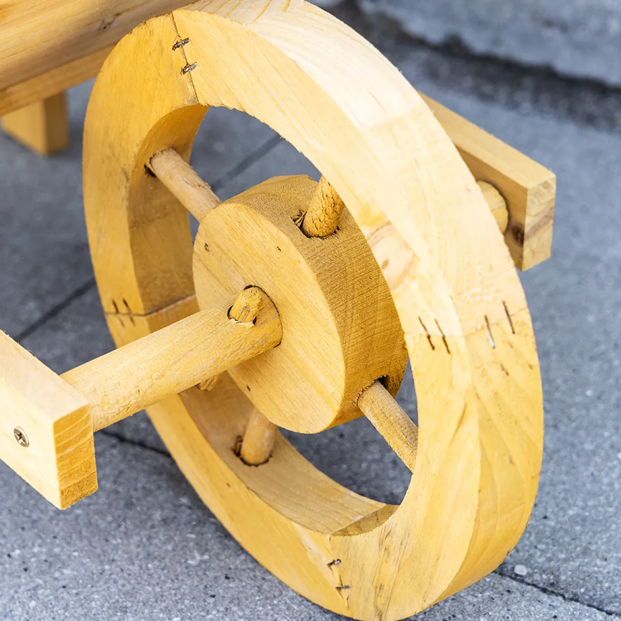 Holzschubkarre, ca. 83 x 33 x 33 cm - Braun