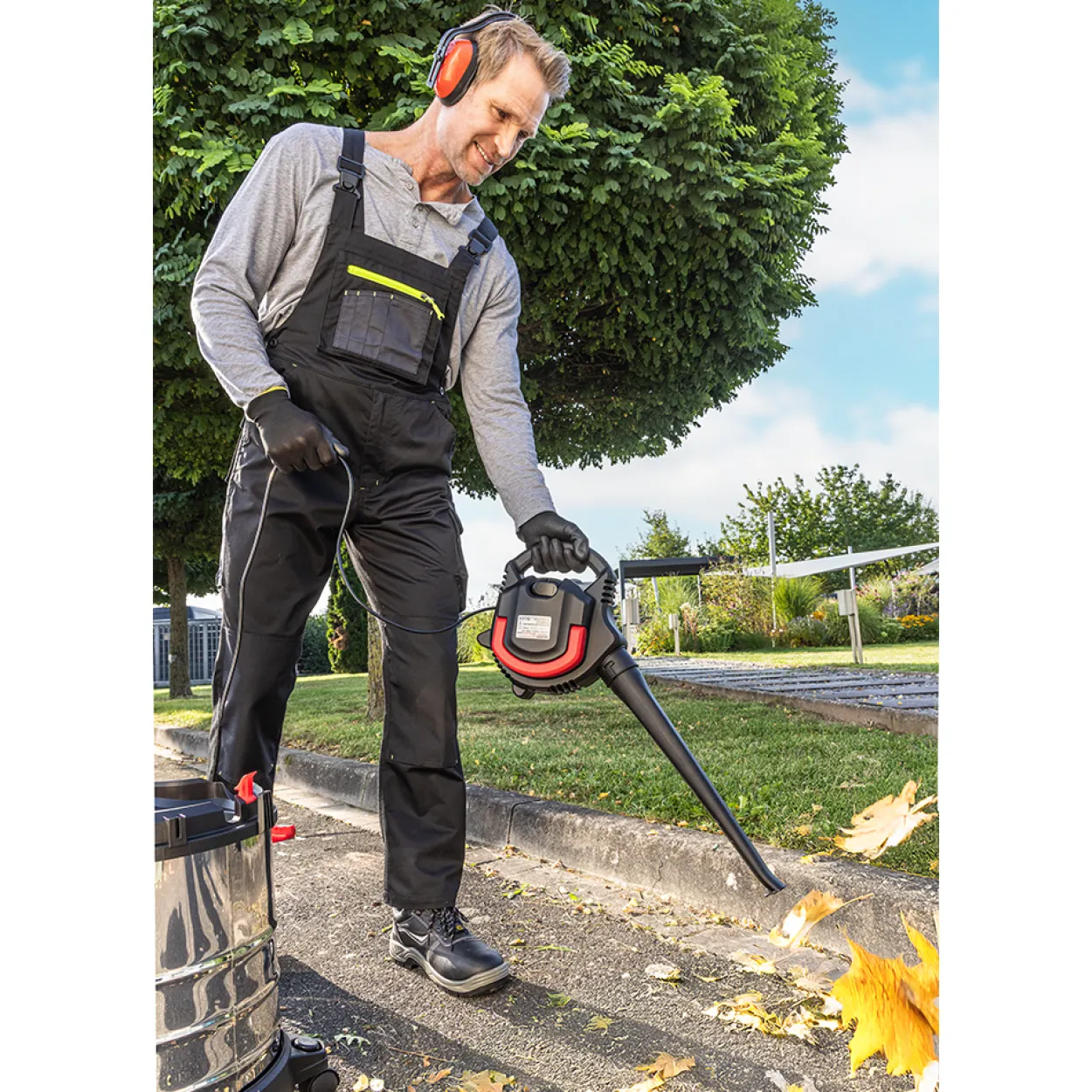 2 in 1 Nass-/ Trockensauger und Laubbläser