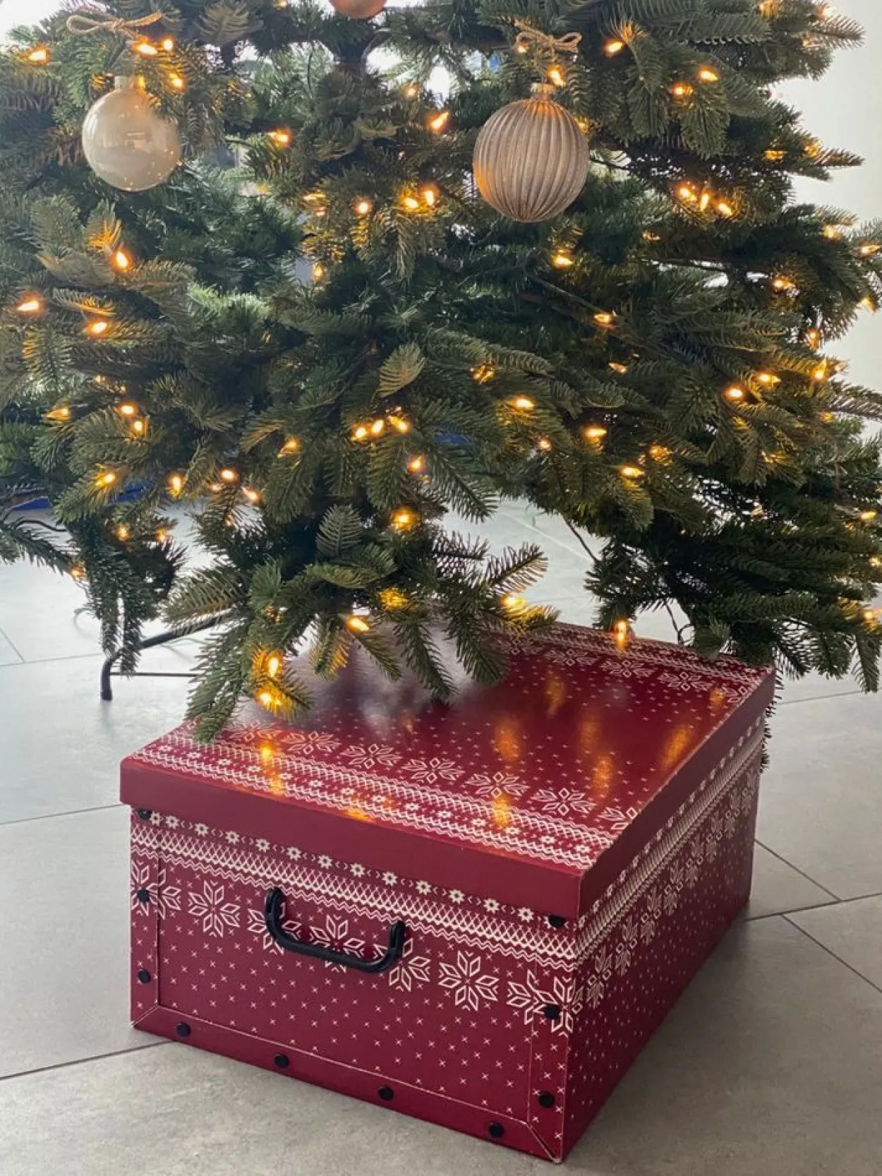 Karton für Christbaumkugeln_Dekor: Red Snowflake