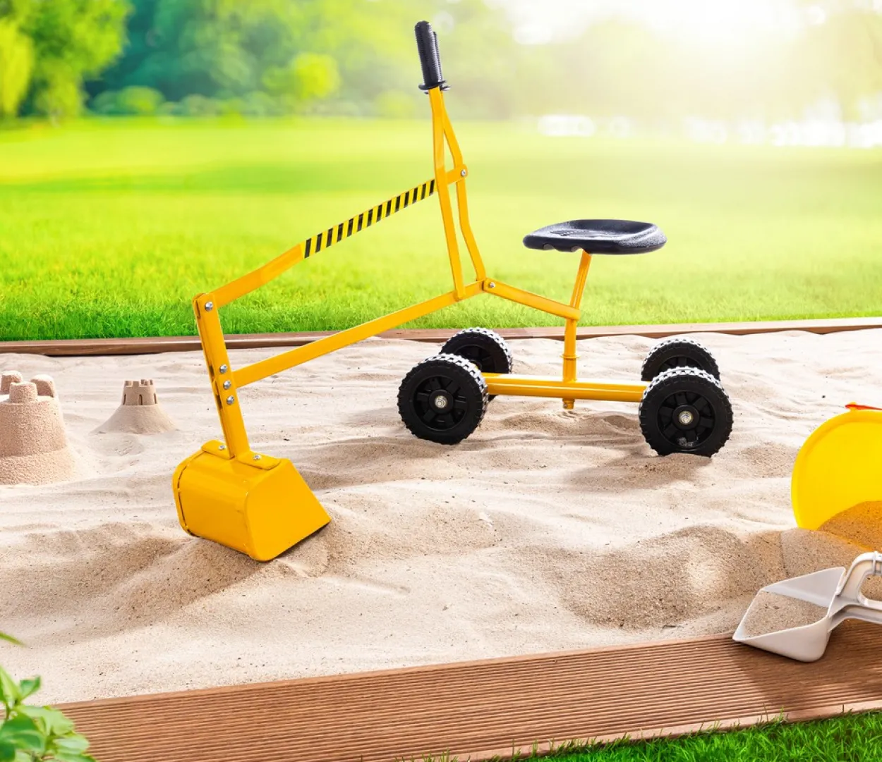 Kinder-Bagger mit Schaufel