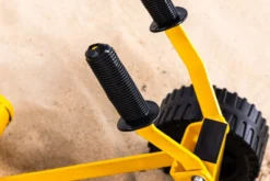 Kinder-Bulldozer mit Schaufel