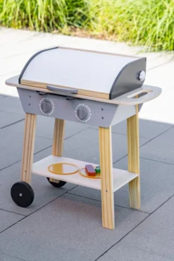 Kindergrill aus Holz