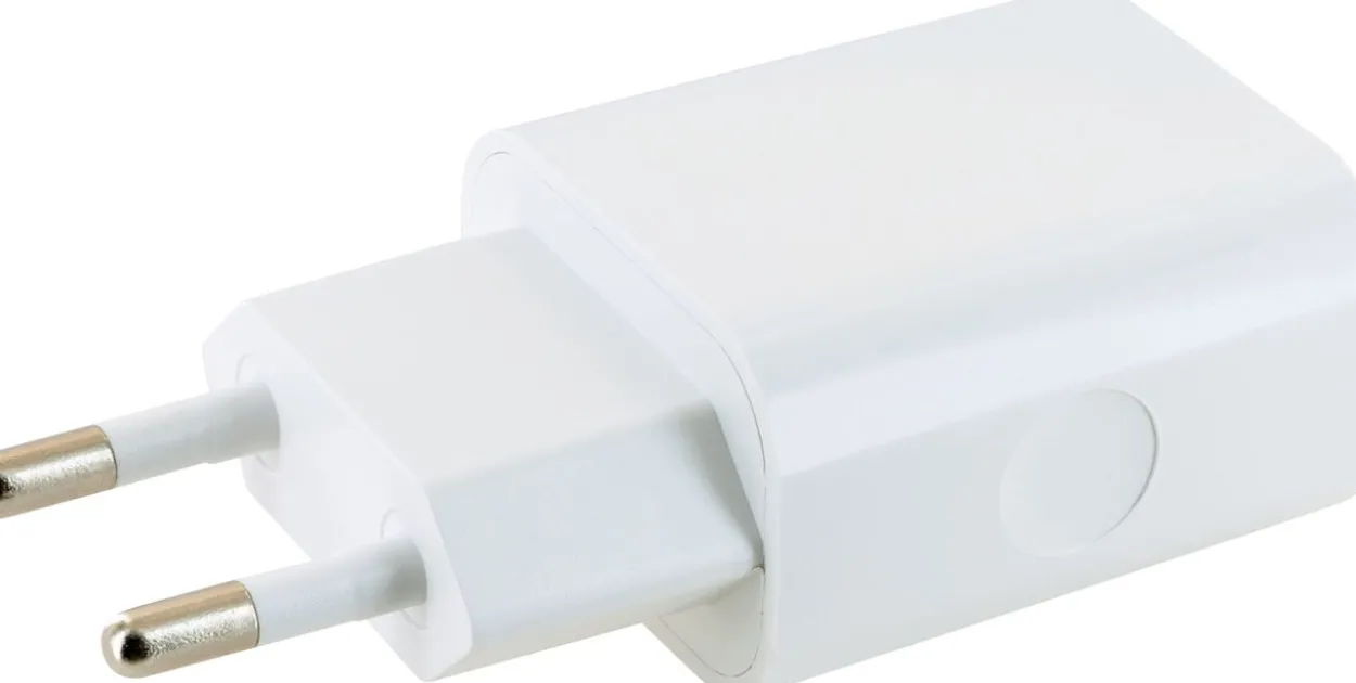 Ladegerät 2x USB 2.0 A