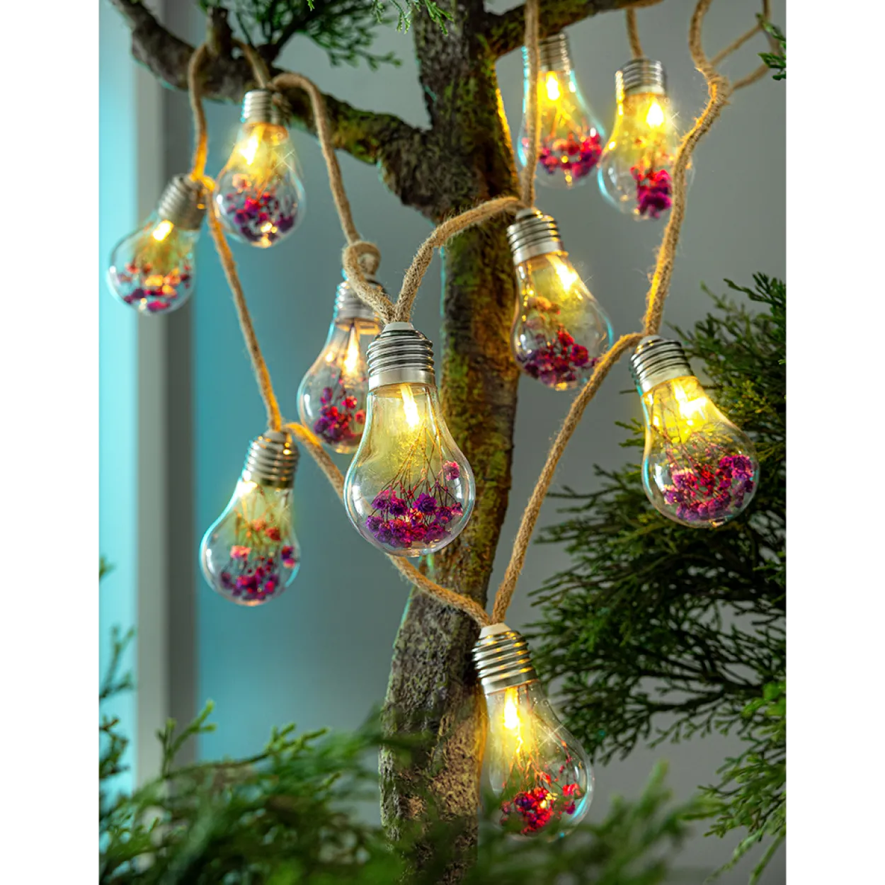 LED-Lichterkette mit Kordel