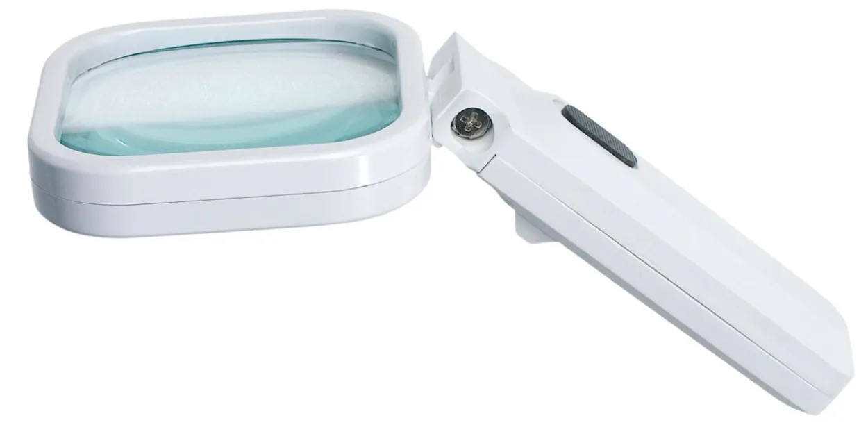 Leuchtlupe mit 4 LEDs