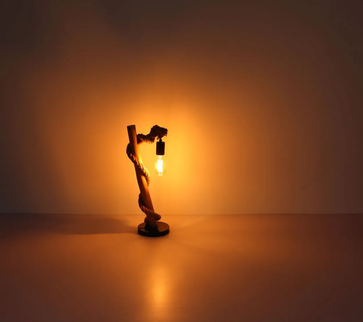 Lighting ULLEU Tischleuchte