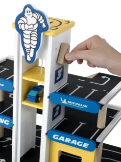 Michelin Parkhaus mit 3 Ebenen, Holz