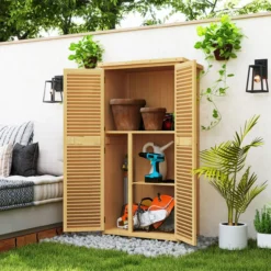 Outsunny Gartenschrank Holz Geräteschuppen 4 Fächer mit Asphaltdach Hellgelb
