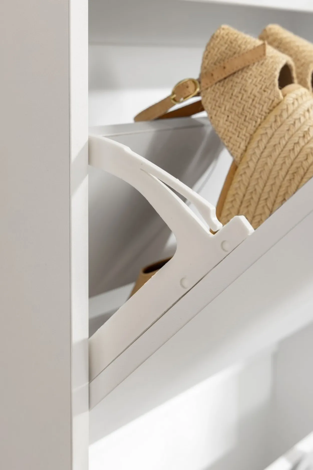 Schuhschrank mit 3 Fächern - ca. 59x17x105cm - Weiß