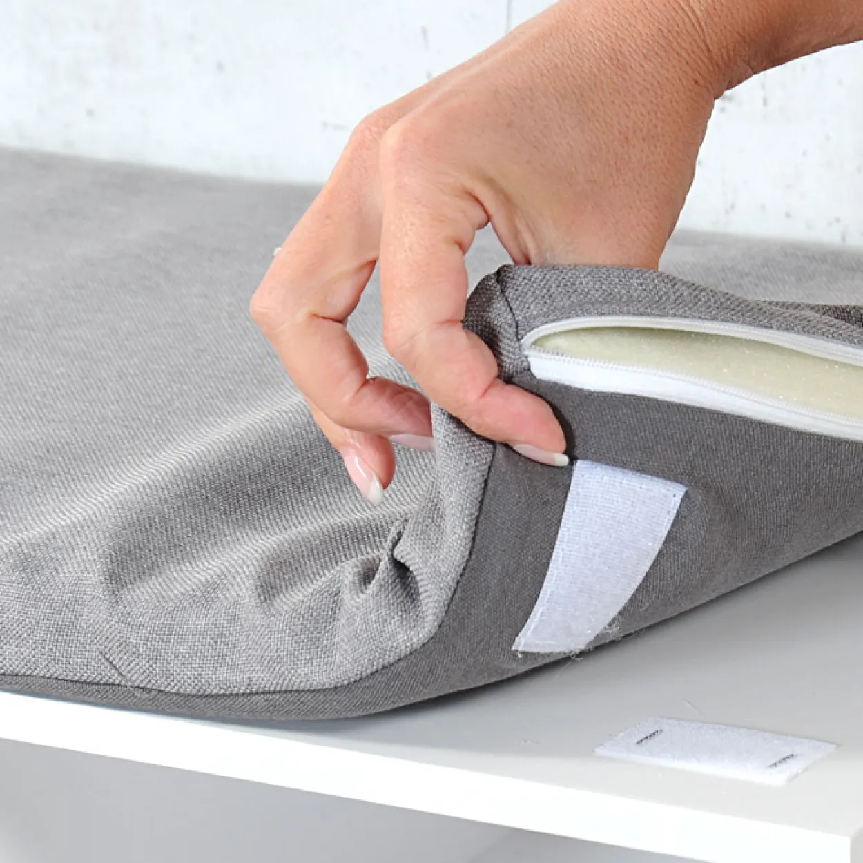Schuhschrank mit Sitzkissen