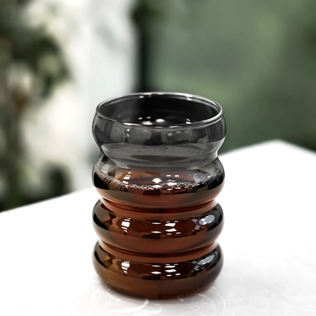 Schwarze Wave-Design Trinkgläser im 2er Set – 300 ml