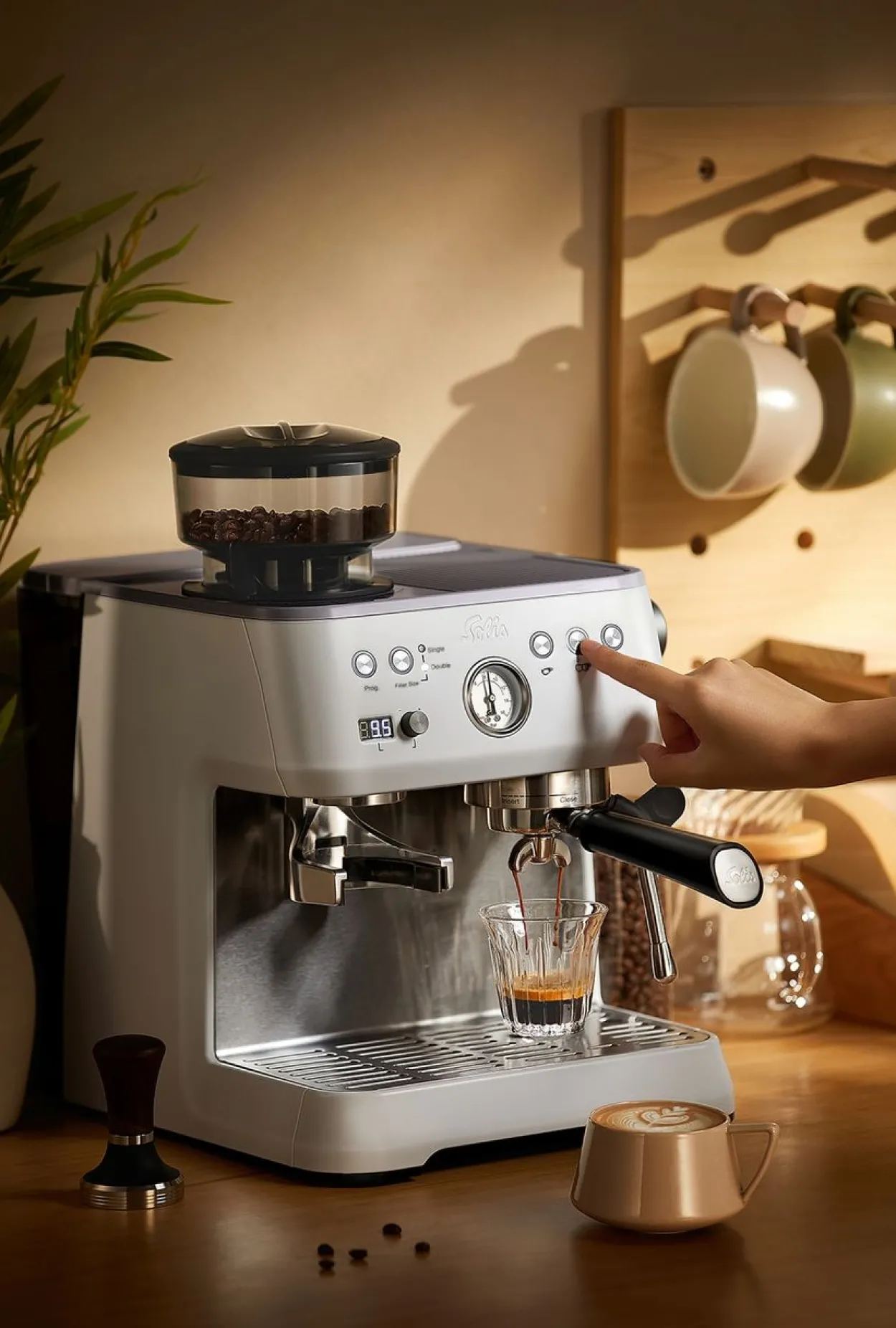 Solis Grind&Infuse PERFETTA (Typ 1019) Espressomaschine mit Mahlwerk + Milchaufschäumer