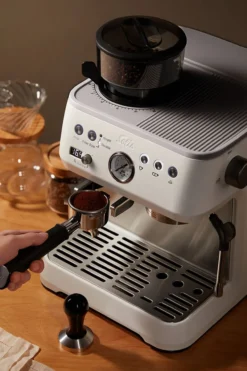 Solis Grind&Infuse PERFETTA (Typ 1019) Espressomaschine mit Mahlwerk + Milchaufschäumer