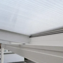 Terrassenüberdachung SOLIS mit UV-Schutz, ca. 434 x 303 x 226 / 278 cm – Weiß