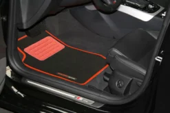 Universal KFZ-Fußmatte "Racing Sport" rot
