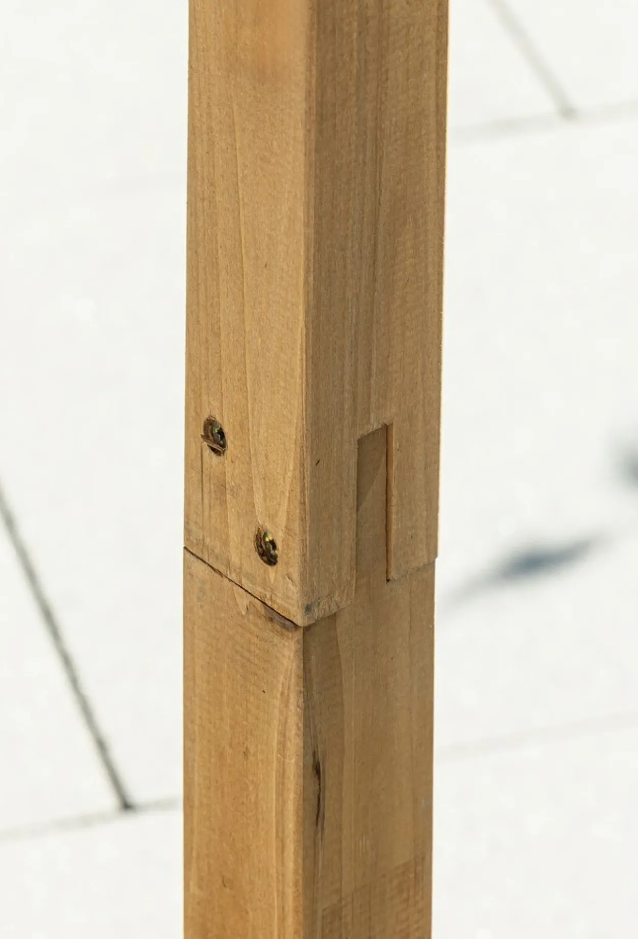 Vogelhaus - ca. 38 x 48 x 114cm mit Ständer