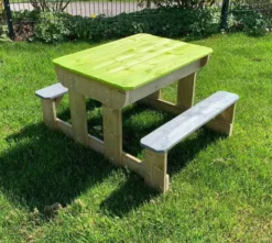 Wendi Toys Sand & Wassertisch mit 2 Bänken