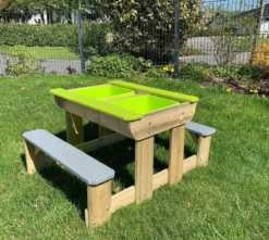 Wendi Toys Sand & Wassertisch mit 2 Bänken