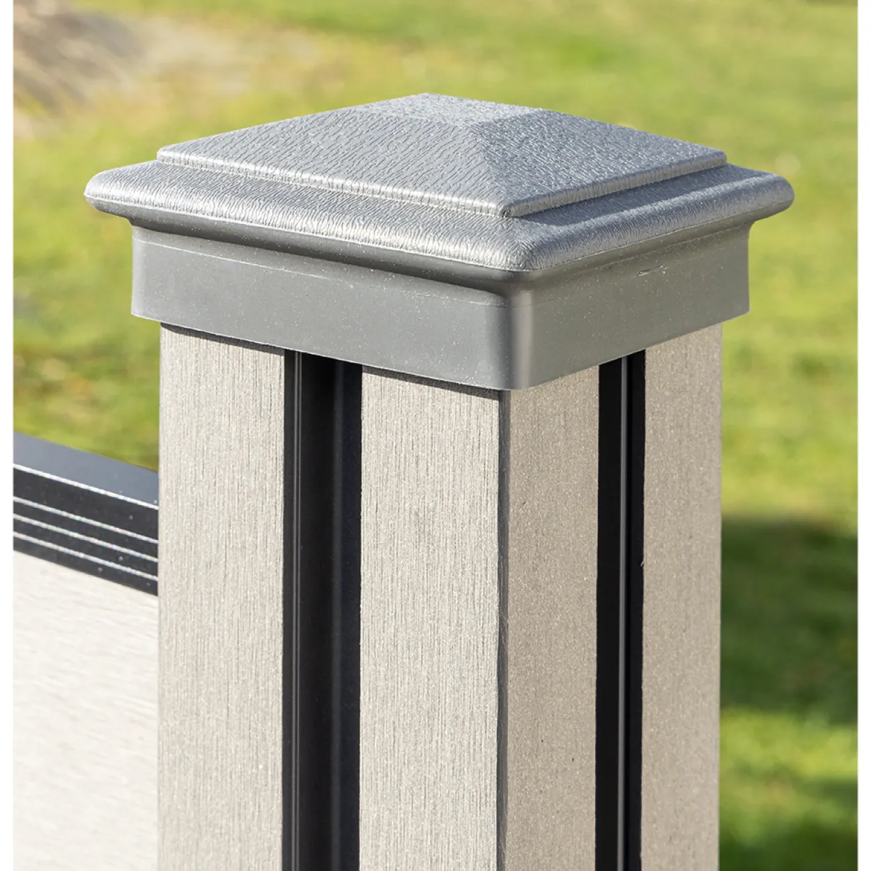 WPC-Sichtschutzzaun Valla - mit Design 5x Element + 6x Pfosten - Grau